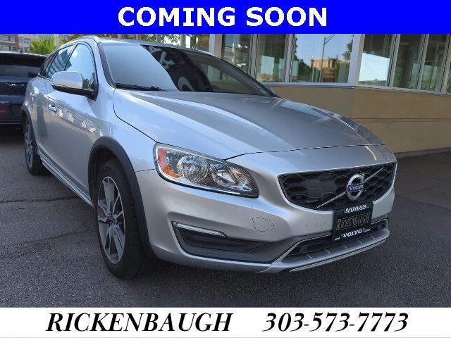 2016 Volvo V60 Cross Country T5