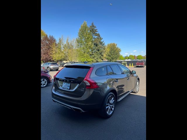 2016 Volvo V60 Cross Country T5