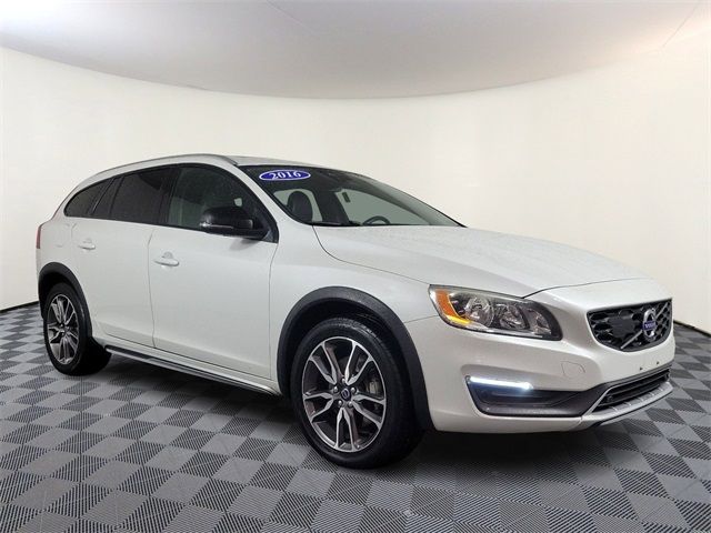 2016 Volvo V60 Cross Country T5