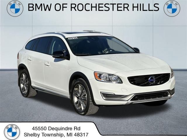 2016 Volvo V60 Cross Country T5