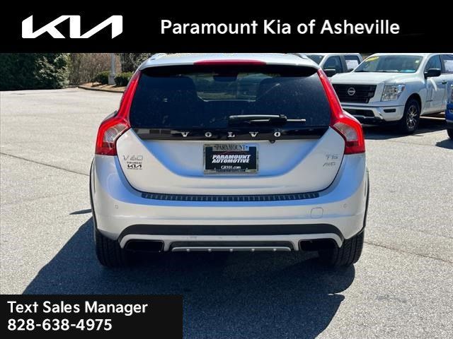 2016 Volvo V60 Cross Country T5