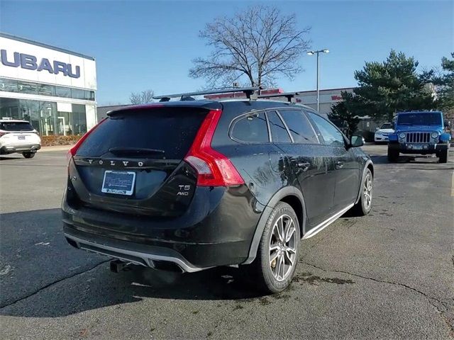 2016 Volvo V60 Cross Country T5