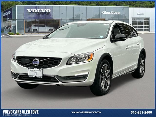 2016 Volvo V60 Cross Country T5