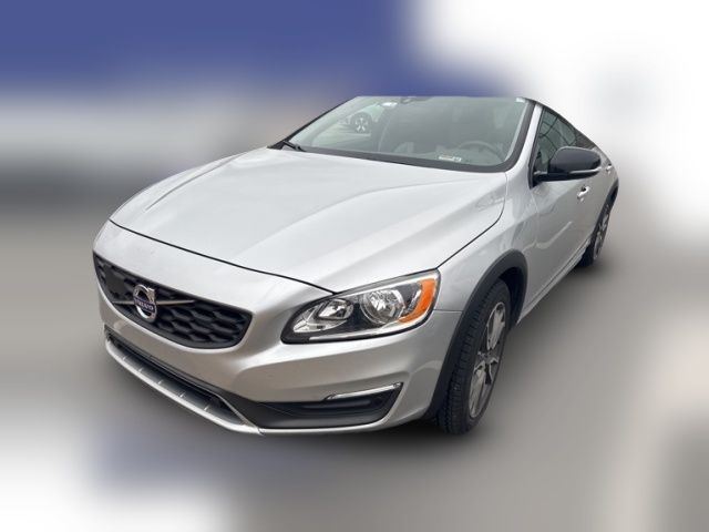 2016 Volvo V60 Cross Country T5