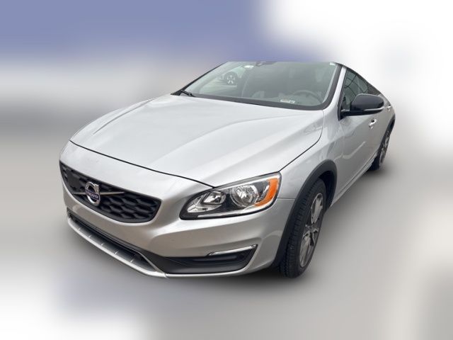 2016 Volvo V60 Cross Country T5