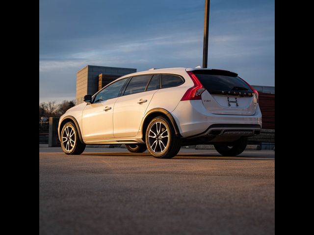 2016 Volvo V60 Cross Country T5