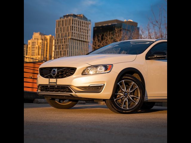 2016 Volvo V60 Cross Country T5
