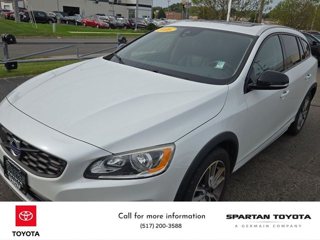 2016 Volvo V60 Cross Country T5