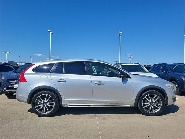 2016 Volvo V60 Cross Country T5