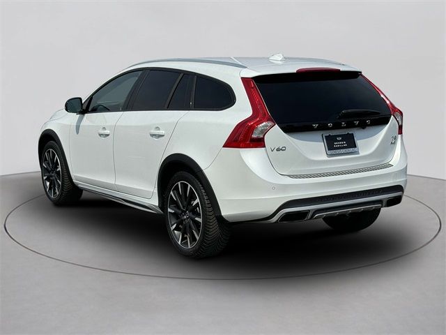 2016 Volvo V60 Cross Country T5 Platinum