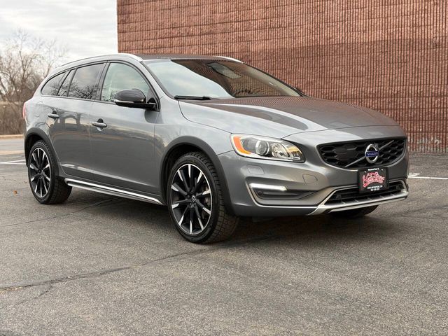 2016 Volvo V60 Cross Country T5 Platinum