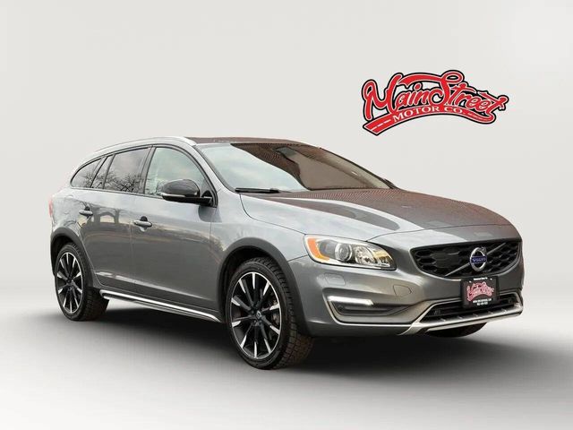 2016 Volvo V60 Cross Country T5 Platinum