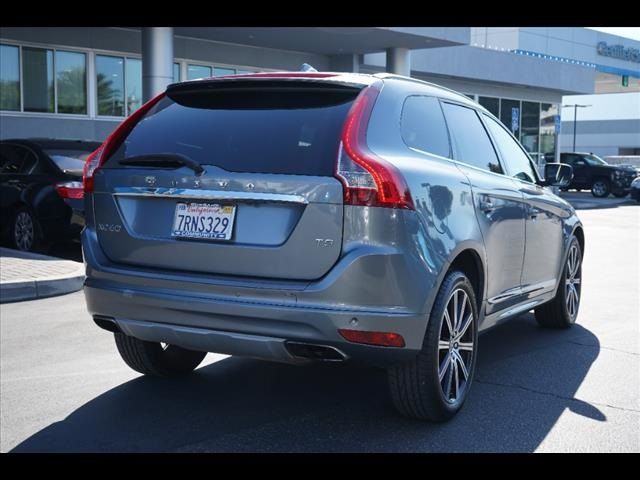 2016 Volvo XC60 T5 Drive-E Premier