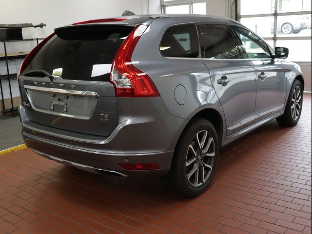 2016 Volvo XC60 T6 Drive-E