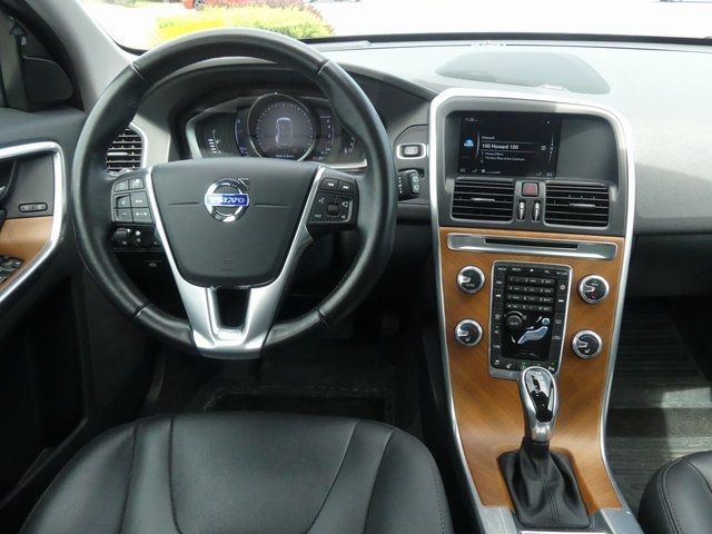2016 Volvo XC60 T6 Drive-E Platinum