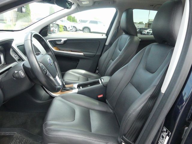 2016 Volvo XC60 T6 Drive-E Platinum