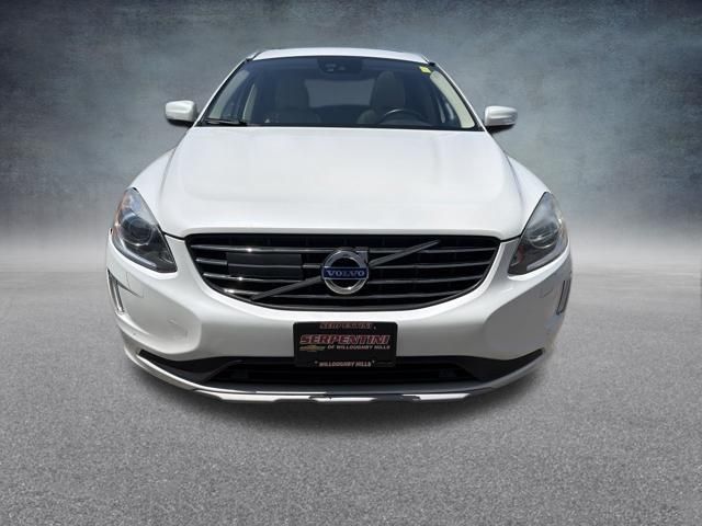 2016 Volvo XC60 T6 Drive-E Platinum