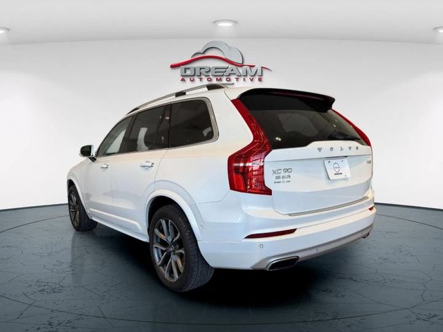 2016 Volvo XC90 T6 Momentum