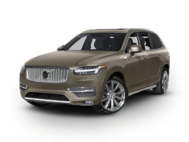 2016 Volvo XC90 T6 Momentum