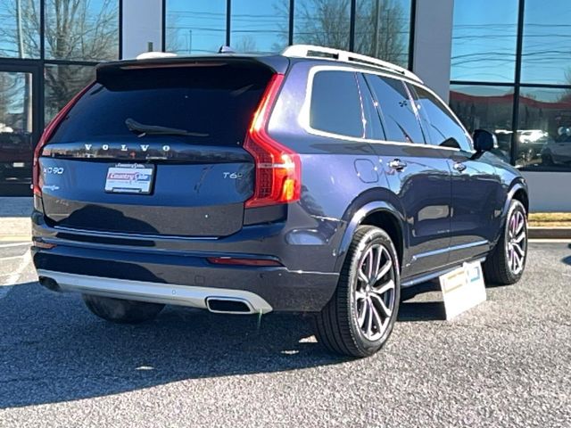 2016 Volvo XC90 T6 Momentum