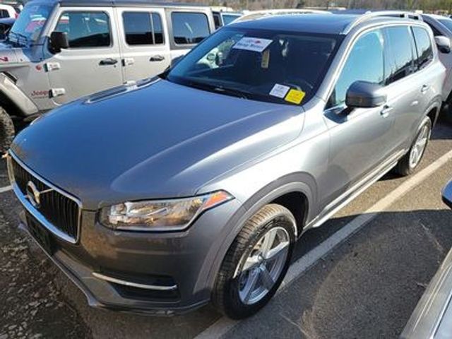 2016 Volvo XC90 T5 Momentum