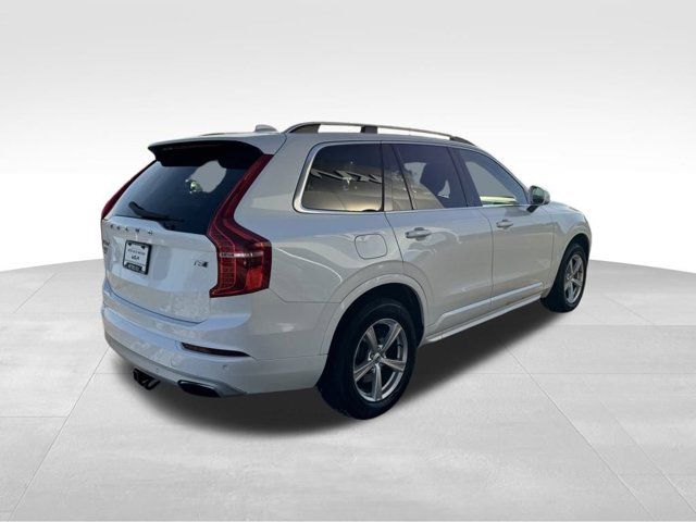 2016 Volvo XC90 T5 Momentum