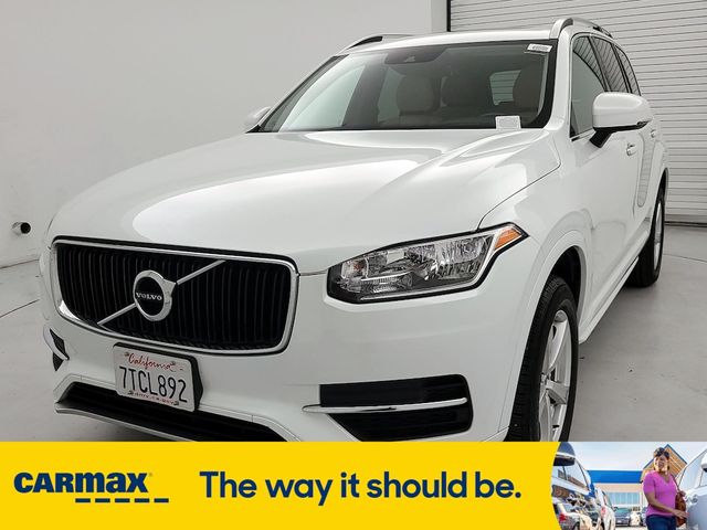 2016 Volvo XC90 T5 Momentum