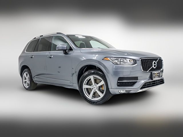 2016 Volvo XC90 T5 Momentum