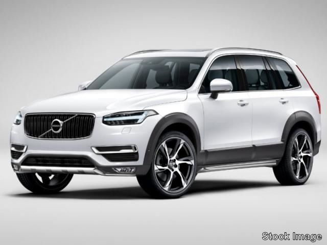 2016 Volvo XC90 T5 Momentum