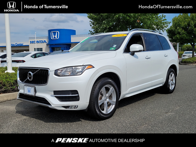 2016 Volvo XC90 T5 Momentum