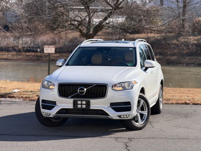 2016 Volvo XC90 T5 Momentum