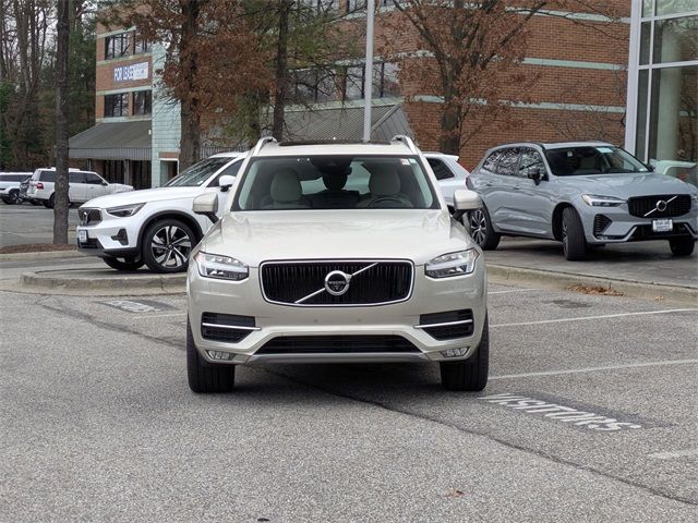 2016 Volvo XC90 T6 Momentum