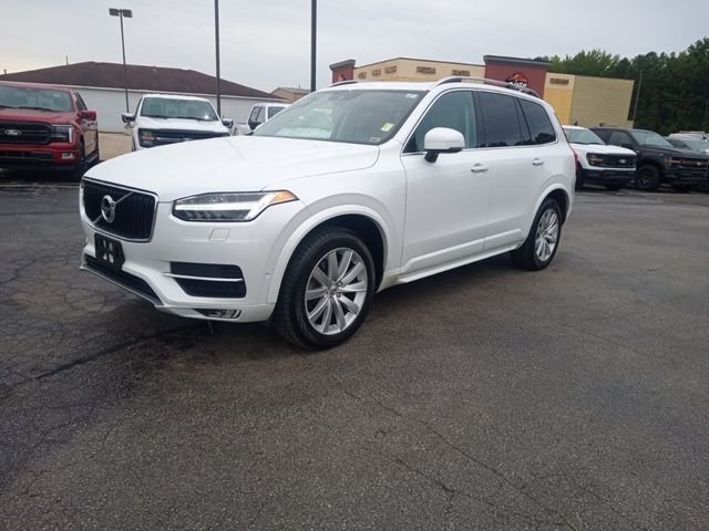 2016 Volvo XC90 T6 Momentum