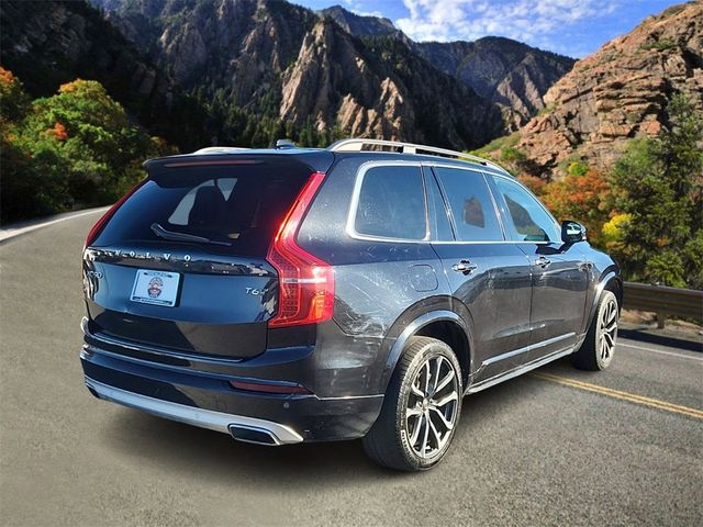 2016 Volvo XC90 T6 Momentum