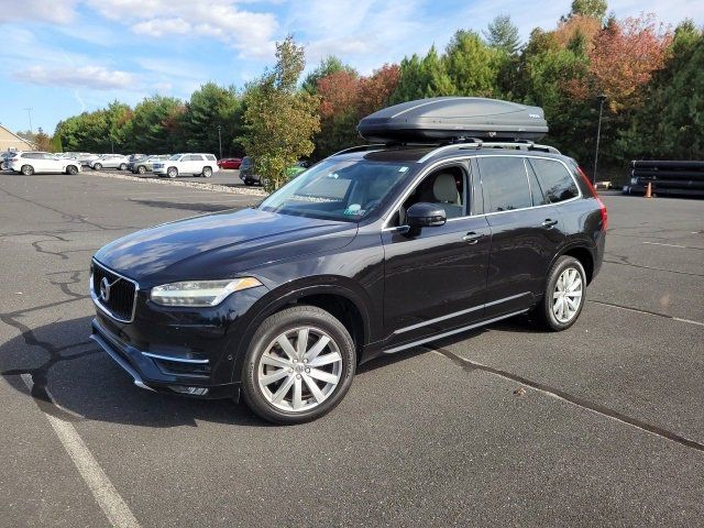 2016 Volvo XC90 T6 Momentum