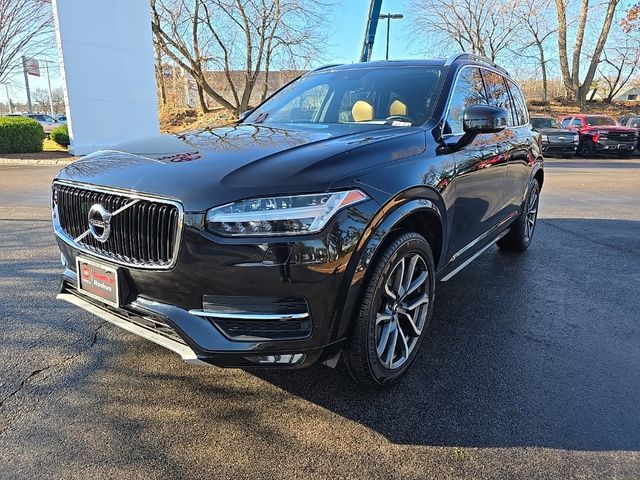 2016 Volvo XC90 T6 Momentum