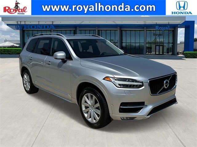 2016 Volvo XC90 T6 Momentum