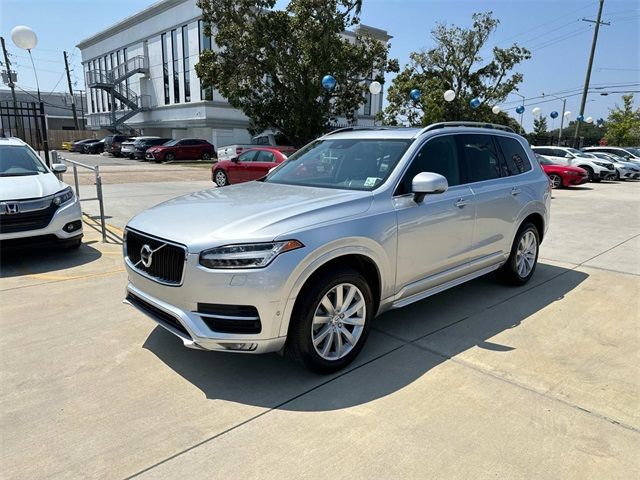 2016 Volvo XC90 T6 Momentum