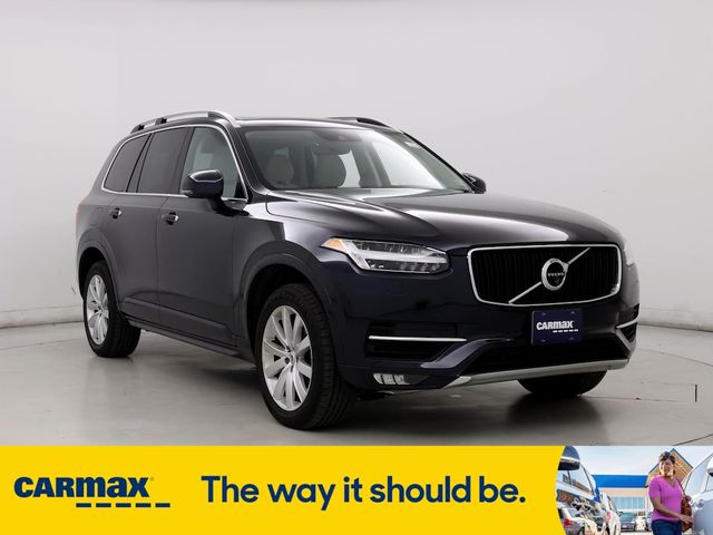 2016 Volvo XC90 T6 Momentum