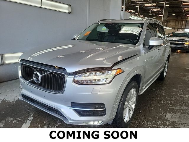 2016 Volvo XC90 T6 Momentum