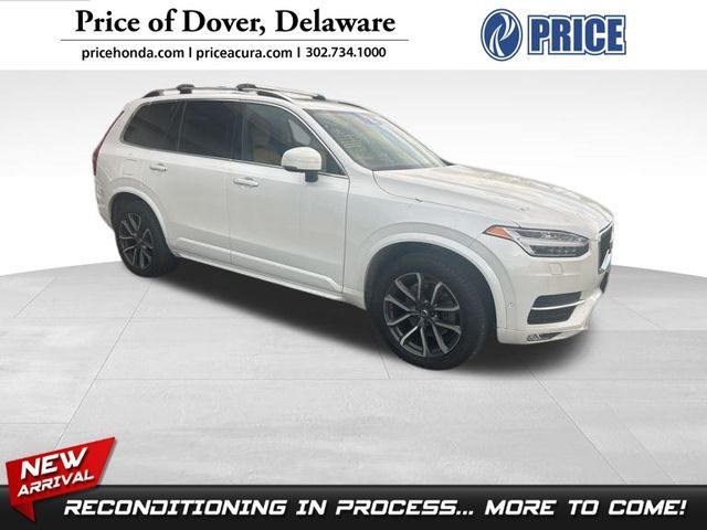 2016 Volvo XC90 T6 Momentum