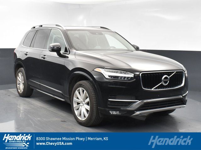 2016 Volvo XC90 T6 Momentum