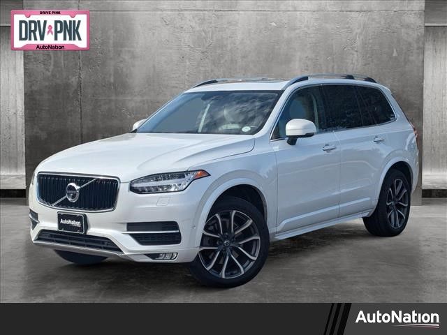 2016 Volvo XC90 T6 Momentum