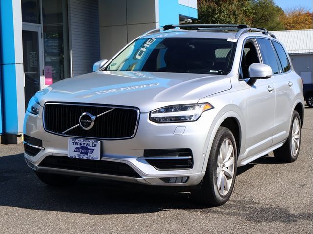 2016 Volvo XC90 T6 Momentum