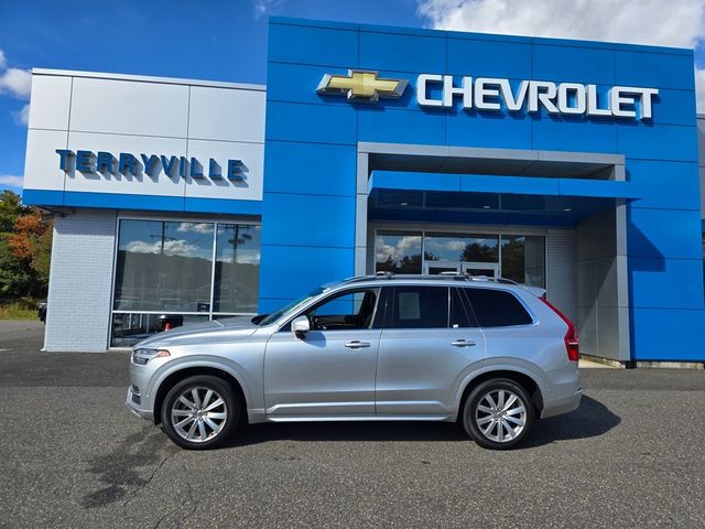 2016 Volvo XC90 T6 Momentum