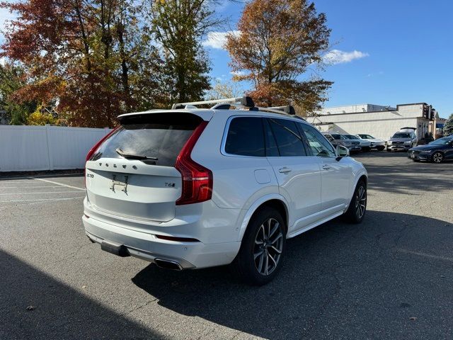 2016 Volvo XC90 T6 Momentum