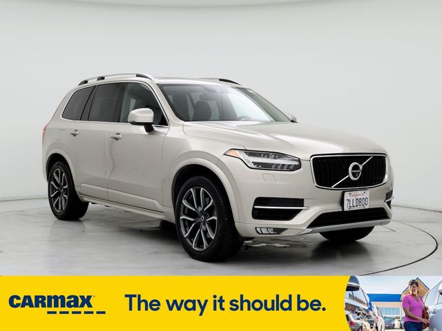 2016 Volvo XC90 T6 Momentum