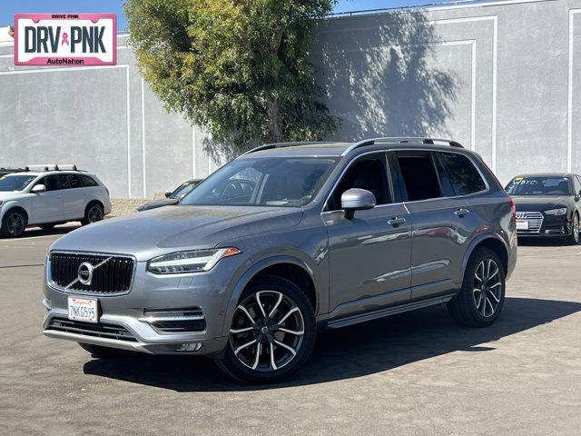 2016 Volvo XC90 T6 Momentum