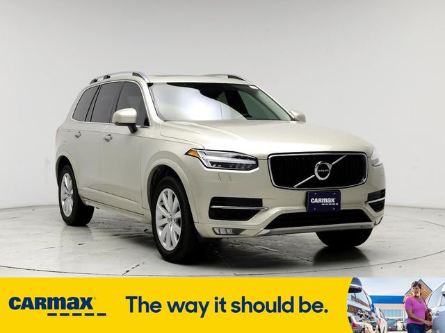 2016 Volvo XC90 T6 Momentum