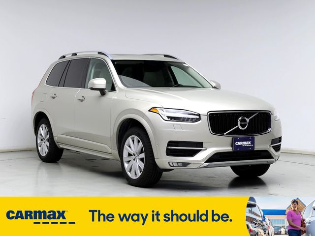 2016 Volvo XC90 T6 Momentum